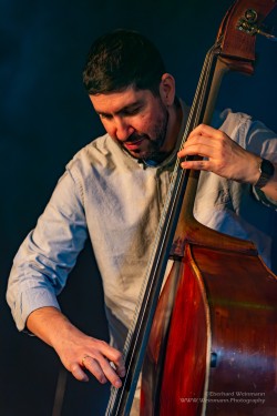Absinto Orkestra, am 15.2.2025 im Pavillon der IG Kultur in Sindelfingen