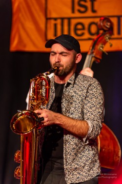 Absinto Orkestra, am 15.2.2025 im Pavillon der IG Kultur in Sindelfingen