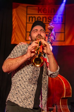 Absinto Orkestra, am 15.2.2025 im Pavillon der IG Kultur in Sindelfingen