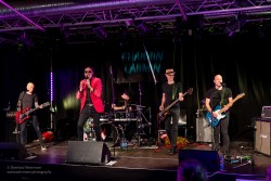 Charmin´ Carmen im Pavillon der IG Kultur in Sindelfingen, am 8.3.2025 aufgenommen von Eberhard Weinmann
