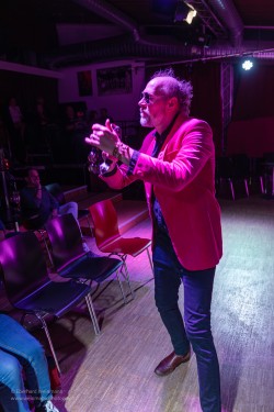 Charmin´ Carmen im Pavillon der IG Kultur in Sindelfingen, am 8.3.2025 aufgenommen von Eberhard Weinmann