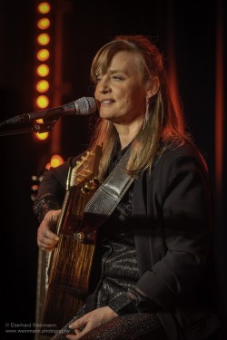 Fotografien vom Konzert mit Christina Lux, aufgenommen am 15.3.2026 im Pavillon der IG Kultur in Sindelfingen von Eberhard Weinmann